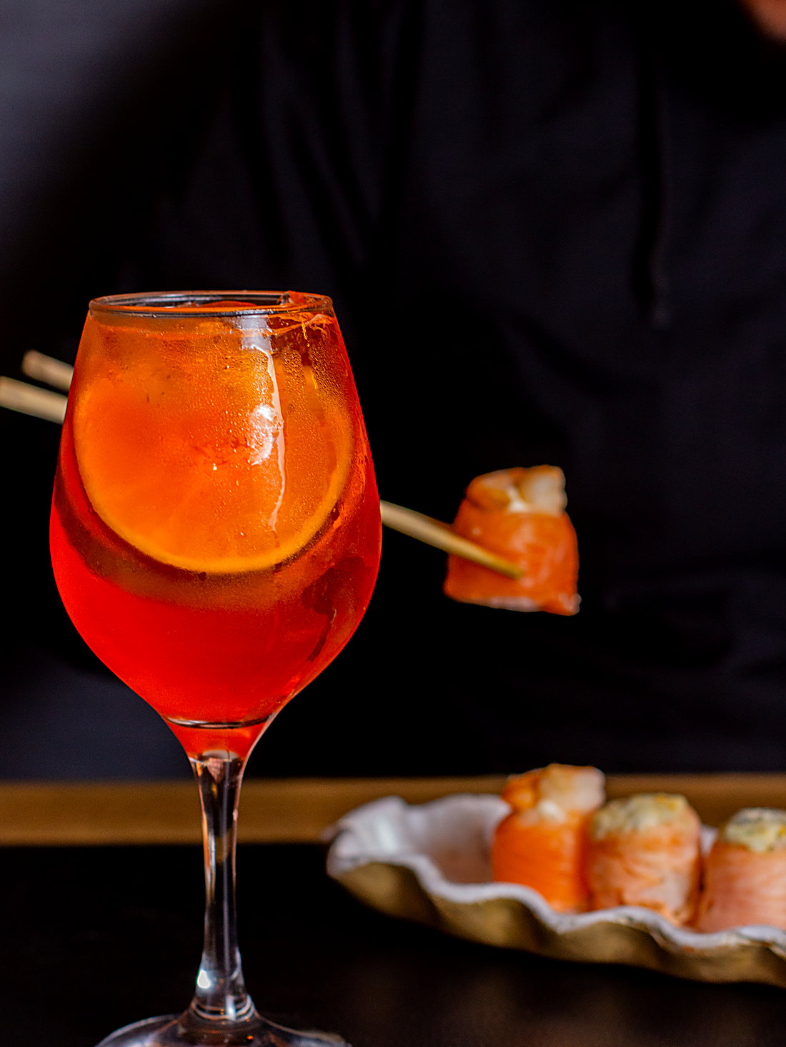 Drink autoral servido à mesa